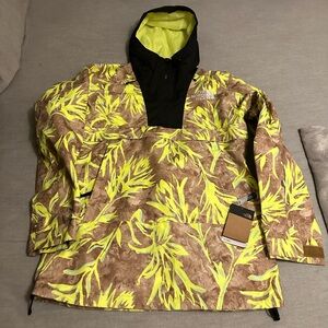 The North Face Mens Snow Jacket